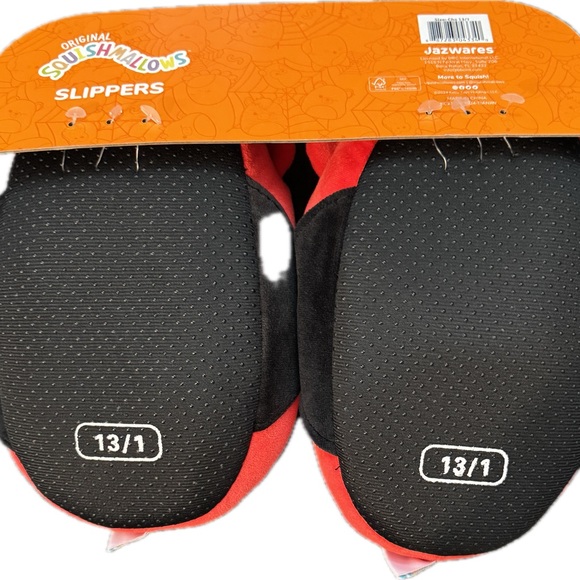 Squishmallows Vampire Owl Kids Halloween Slippers Size 13/1 - Picture 2 of 2